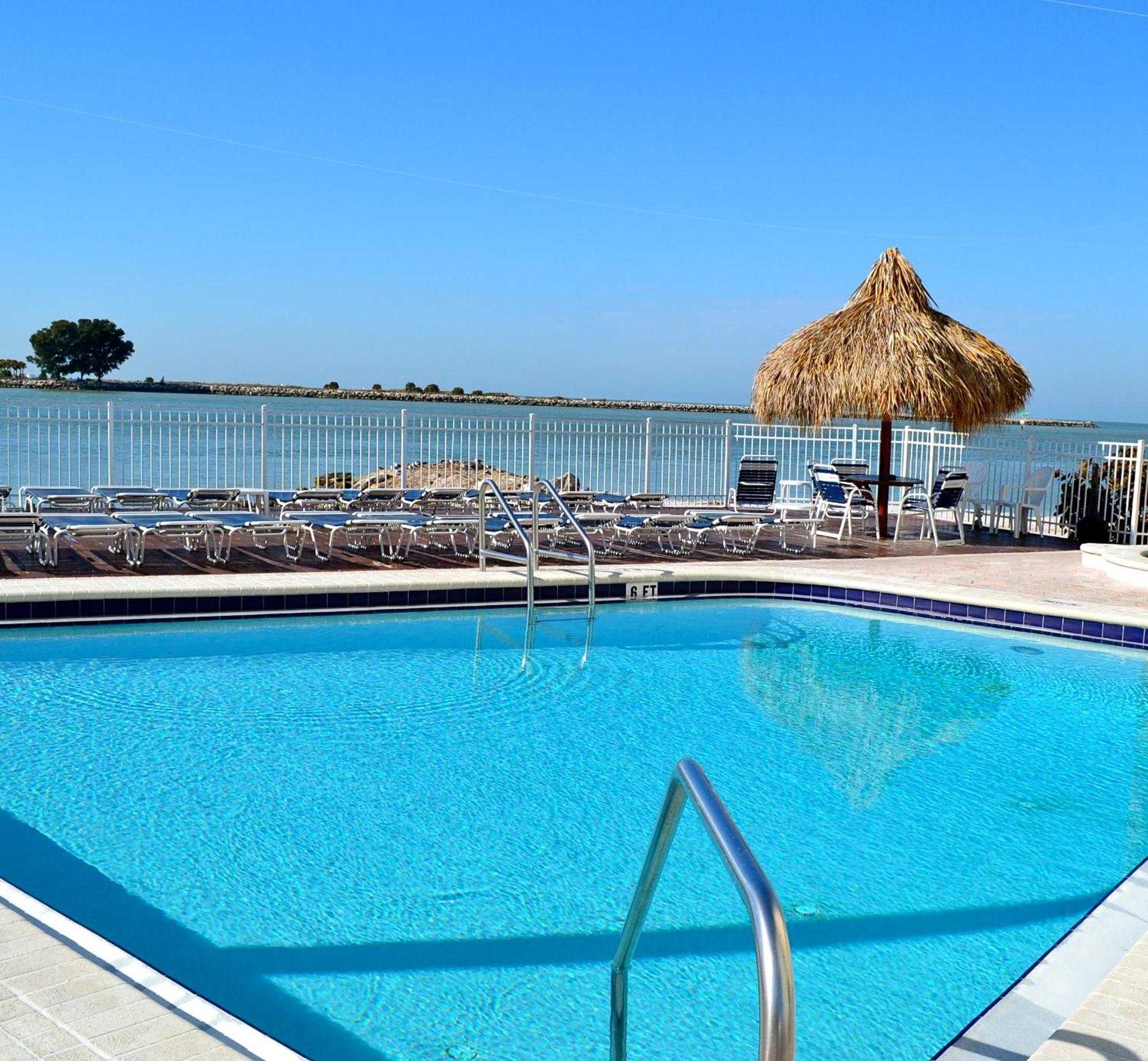 Gulfview Hotel - On The Beach 클리어워터 비치 외부 사진